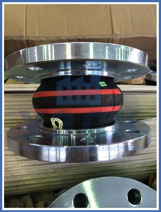 компенсатор резиновый фланцевый в Назрани